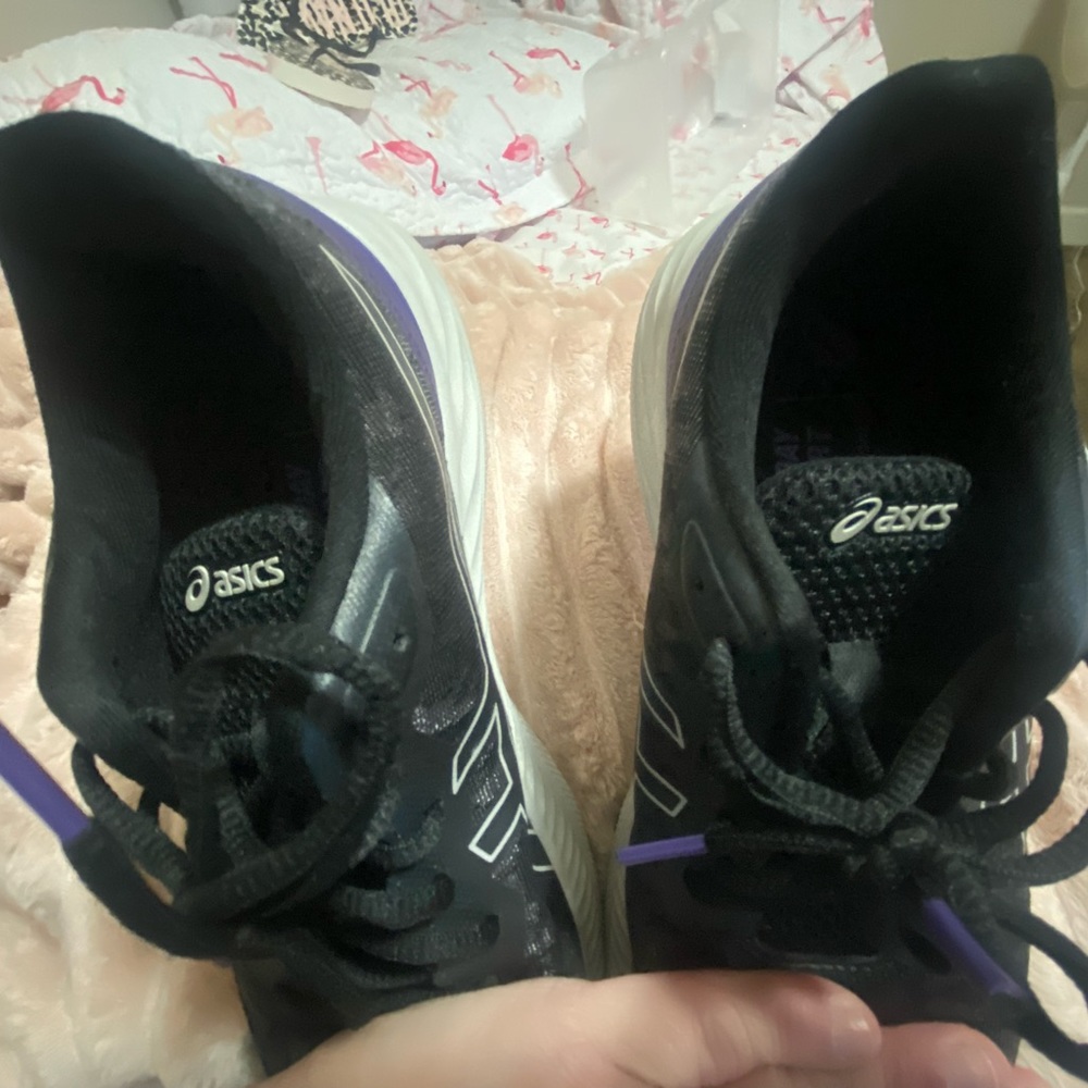 ASICS - Picture 5 of 5